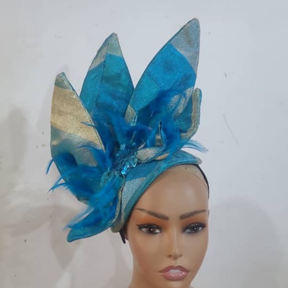Elegant Blue and Gold Fascinator

ALL REASONABLE OFFERS ACCEPTED

GEL12 0326